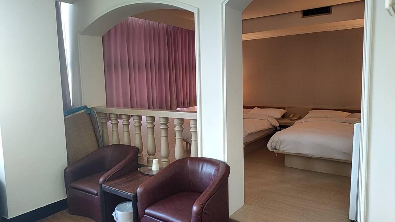 Dc Hotel Tchaj-čung Exteriér fotografie